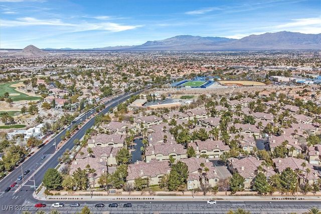 8737 Red Brook Drive 201, Las Vegas, NV 89128