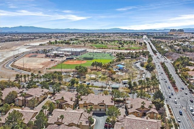 8737 Red Brook Drive 201, Las Vegas, NV 89128