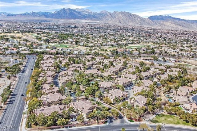8737 Red Brook Drive 201, Las Vegas, NV 89128