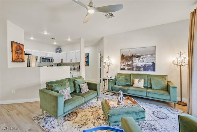 8737 Red Brook Drive 201, Las Vegas, NV 89128