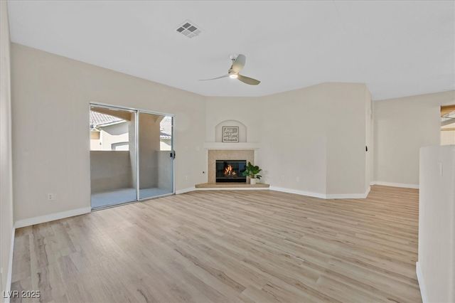 8737 Red Brook Drive 201, Las Vegas, NV 89128