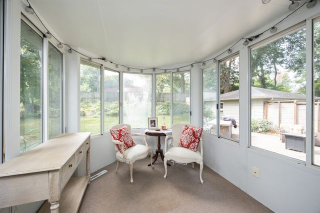 6214 Robin Drive, Des Moines, IA 50322