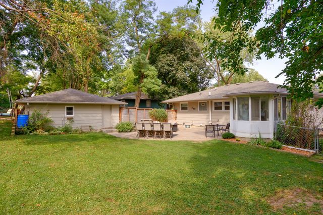 6214 Robin Drive, Des Moines, IA 50322