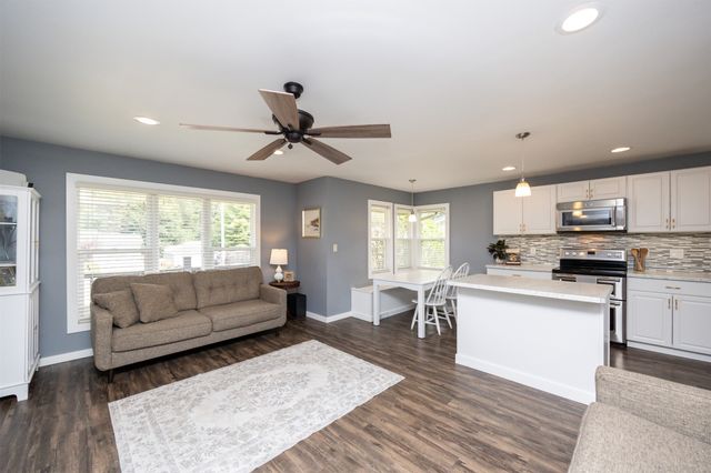 6214 Robin Drive, Des Moines, IA 50322