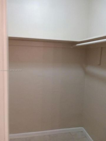 140 Royal Palm Rd 107, Hialeah Gardens, FL 33016