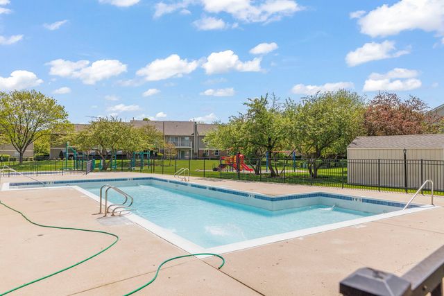 2865 Meadow Lane v2, Schaumburg, IL 60193