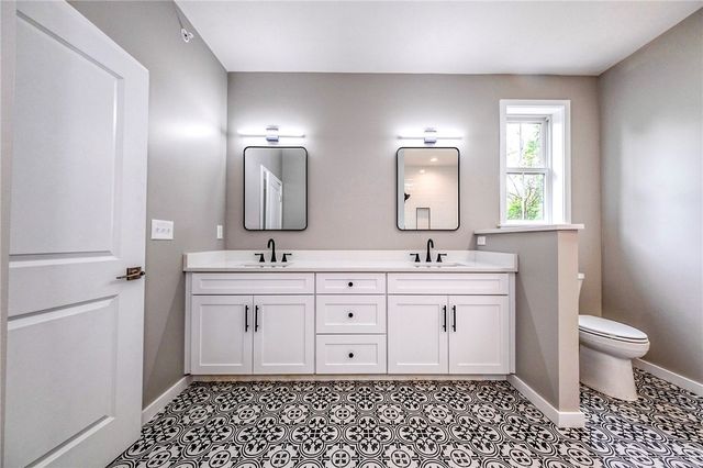 10073 Old Perry HWY 10073, Mccandless, PA 15090