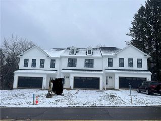 10073 Old Perry HWY 10073, Mccandless, PA 15090