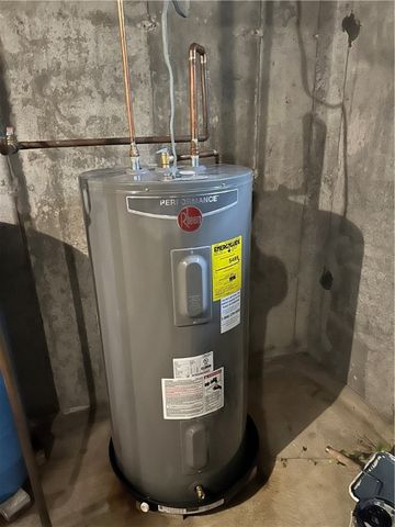 447 Stafford Road C4, Tiverton, RI 02878