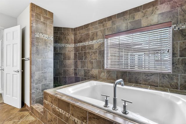 437 Delaine Dr, Corpus Christi, TX 78411