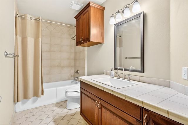 437 Delaine Dr, Corpus Christi, TX 78411