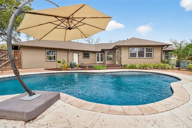 437 Delaine Dr, Corpus Christi, TX 78411