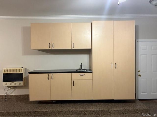 46448 Leanna Drive, Macomb, MI 48044