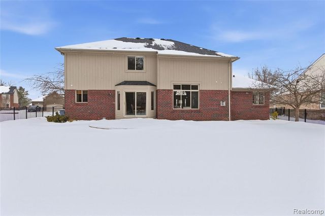 46448 Leanna Drive, Macomb, MI 48044