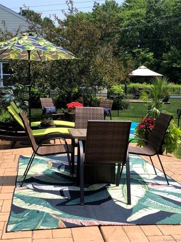 46448 Leanna Drive, Macomb, MI 48044