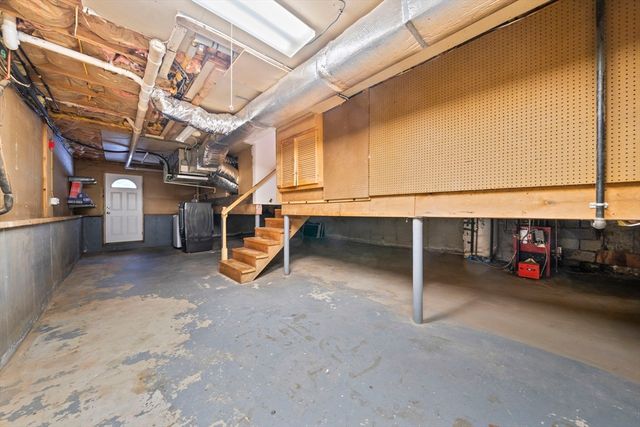 12 Herring Brook Ln, Pembroke, MA 02359