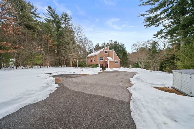 12 Herring Brook Ln, Pembroke, MA 02359