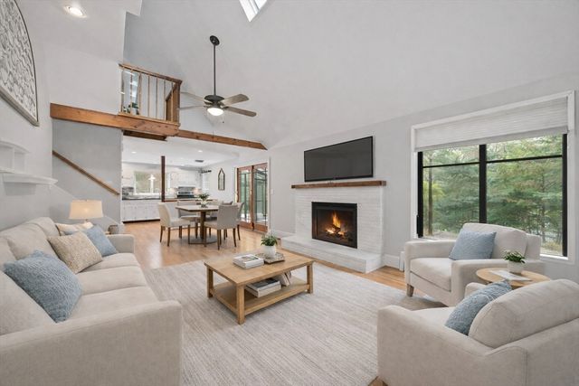 12 Herring Brook Ln, Pembroke, MA 02359