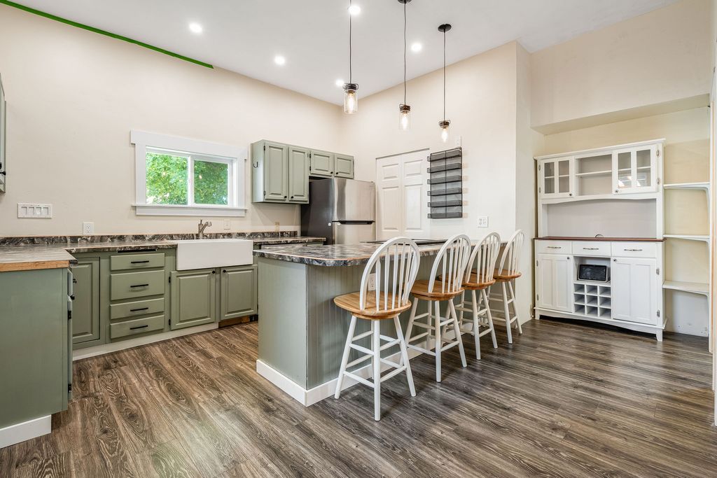 Image 27 of property listing at 120 4th Avenue E, Kalispell, MT 59901