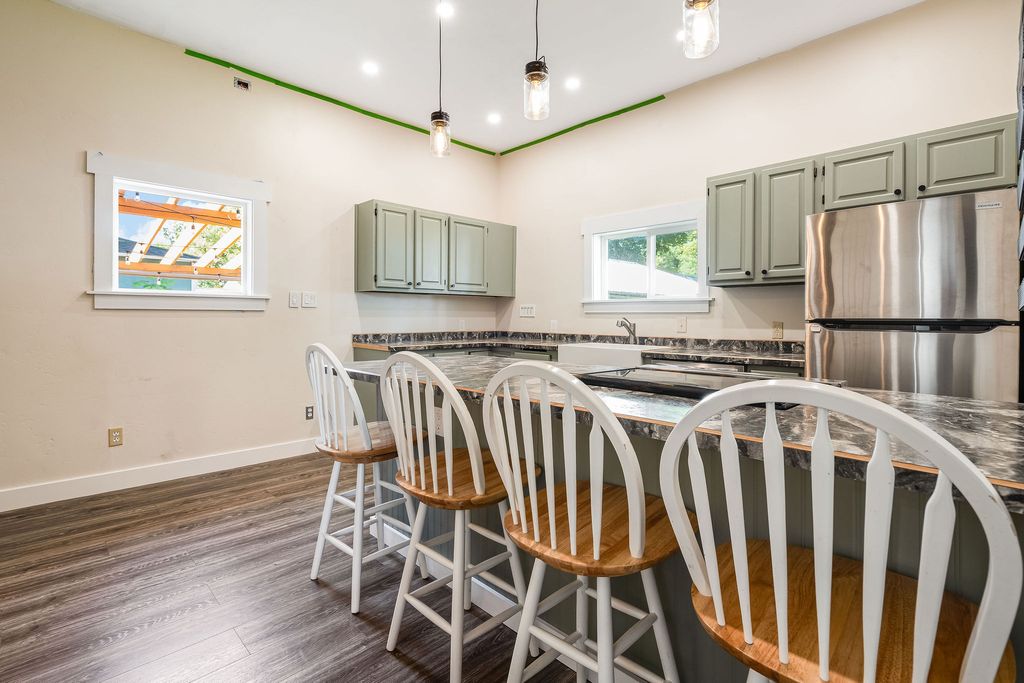 Image 28 of property listing at 120 4th Avenue E, Kalispell, MT 59901