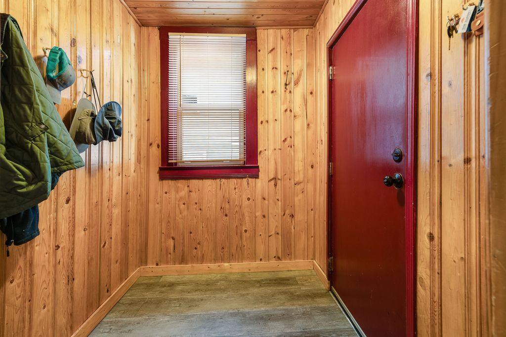Image 31 of property listing at 120 4th Avenue E, Kalispell, MT 59901