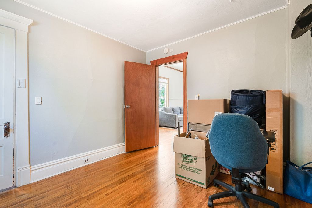 Image 33 of property listing at 120 4th Avenue E, Kalispell, MT 59901