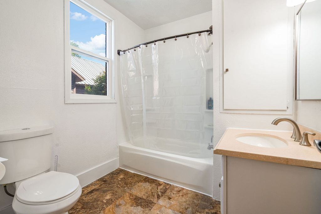 Image 34 of property listing at 120 4th Avenue E, Kalispell, MT 59901