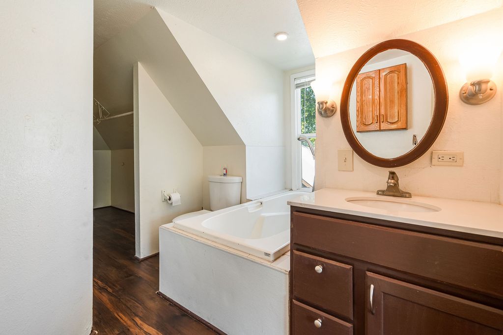 Image 40 of property listing at 120 4th Avenue E, Kalispell, MT 59901