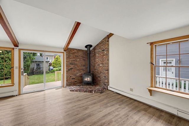 95 Gleason Rd, Lexington, MA 02420