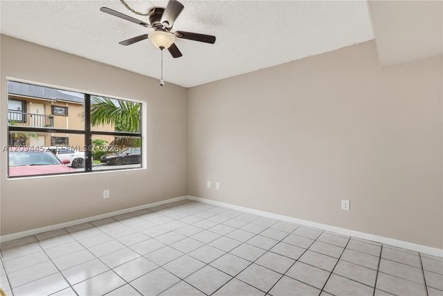 2655 W 67th Pl 14-13, Hialeah, FL 33016