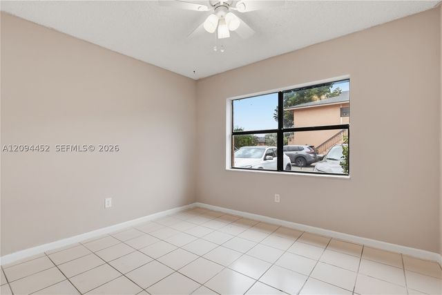 2655 W 67th Pl 14-13, Hialeah, FL 33016