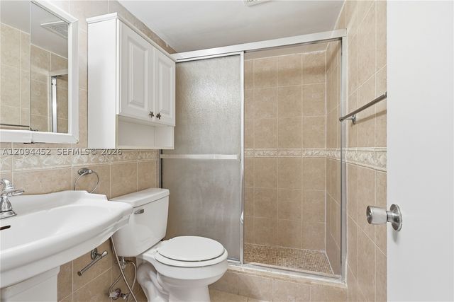 2655 W 67th Pl 14-13, Hialeah, FL 33016