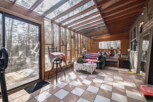 7 JAGUAR Circle, Hot Springs Village, AR 71909