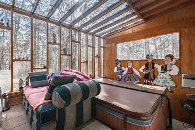 7 JAGUAR Circle, Hot Springs Village, AR 71909