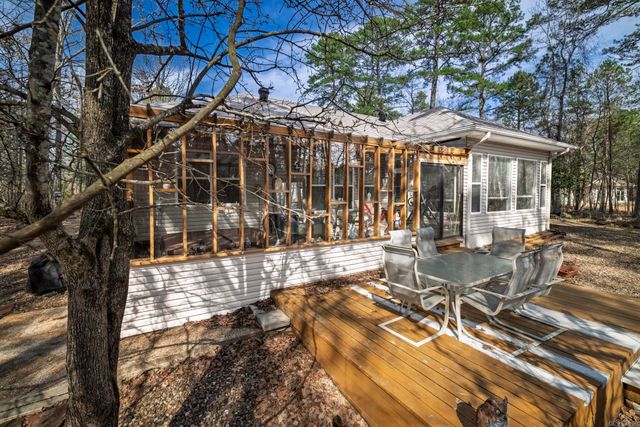 7 JAGUAR Circle, Hot Springs Village, AR 71909
