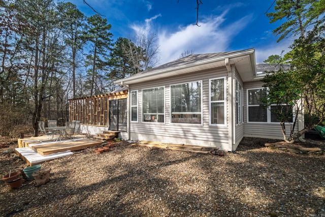 7 JAGUAR Circle, Hot Springs Village, AR 71909