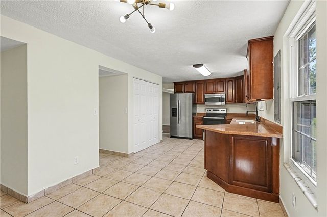 6621 Green Lee Court, Huber Heights, OH 45424