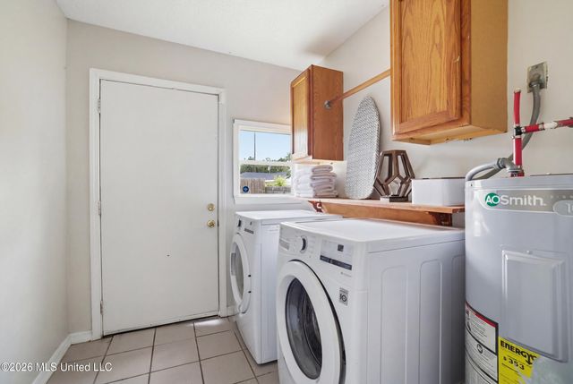 415 Wainwright Street, Waveland, MS 39576