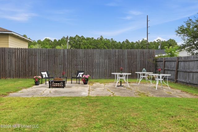 415 Wainwright Street, Waveland, MS 39576