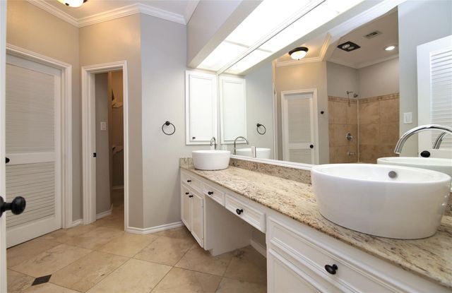 1126 Nantucket 3, Houston, TX 77057