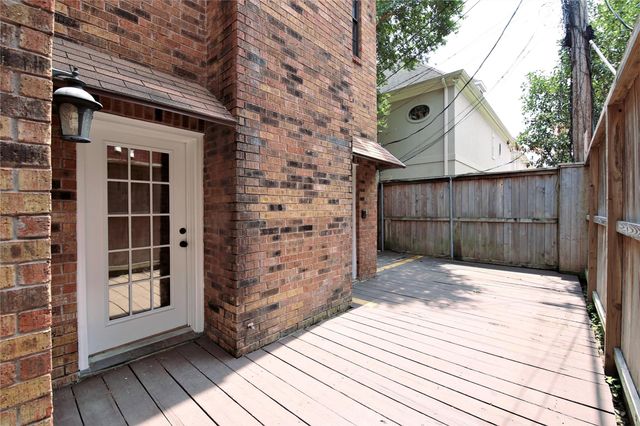 1126 Nantucket 3, Houston, TX 77057