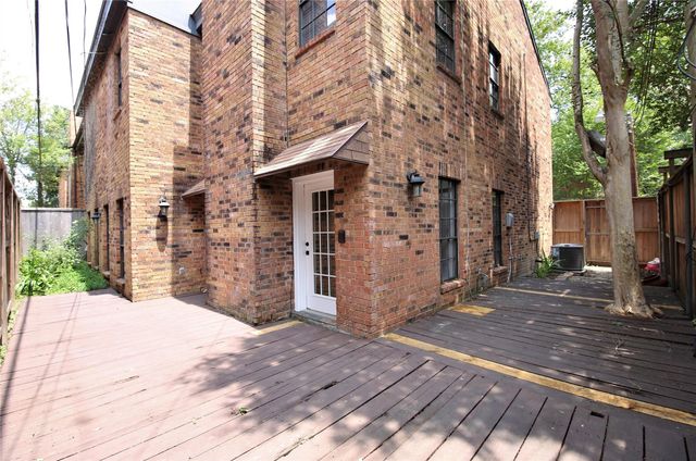 1126 Nantucket 3, Houston, TX 77057
