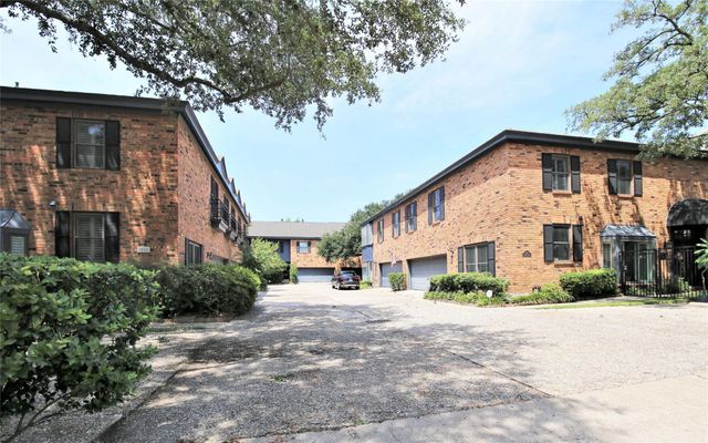 1126 Nantucket 3, Houston, TX 77057
