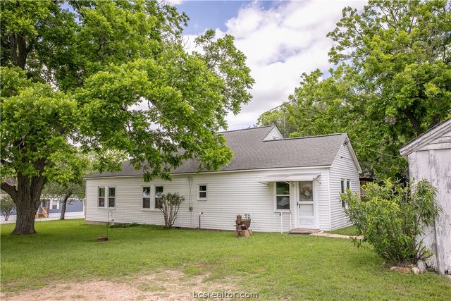 400 North Brazos Street