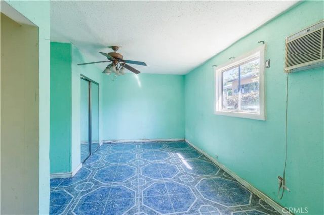 11465 Amboy Ave., Mission Hills (san Fernando), CA 91340
