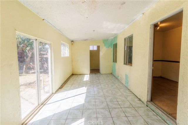 11465 Amboy Ave., Mission Hills (san Fernando), CA 91340