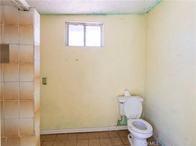 11465 Amboy Ave., Mission Hills (san Fernando), CA 91340