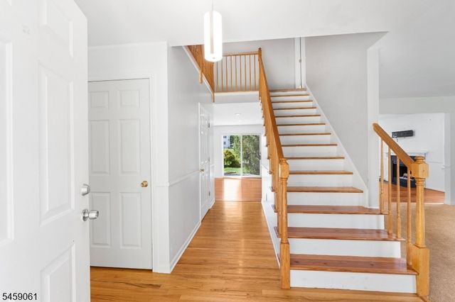 61 Rock Rd, Washington Twp., NJ 07853