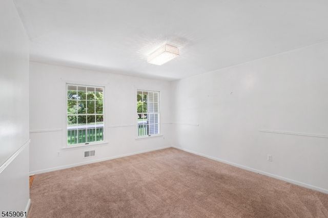 61 Rock Rd, Washington Twp., NJ 07853