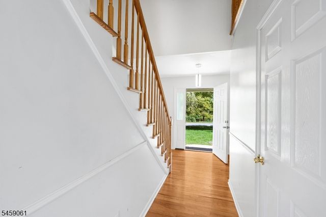 61 Rock Rd, Washington Twp., NJ 07853
